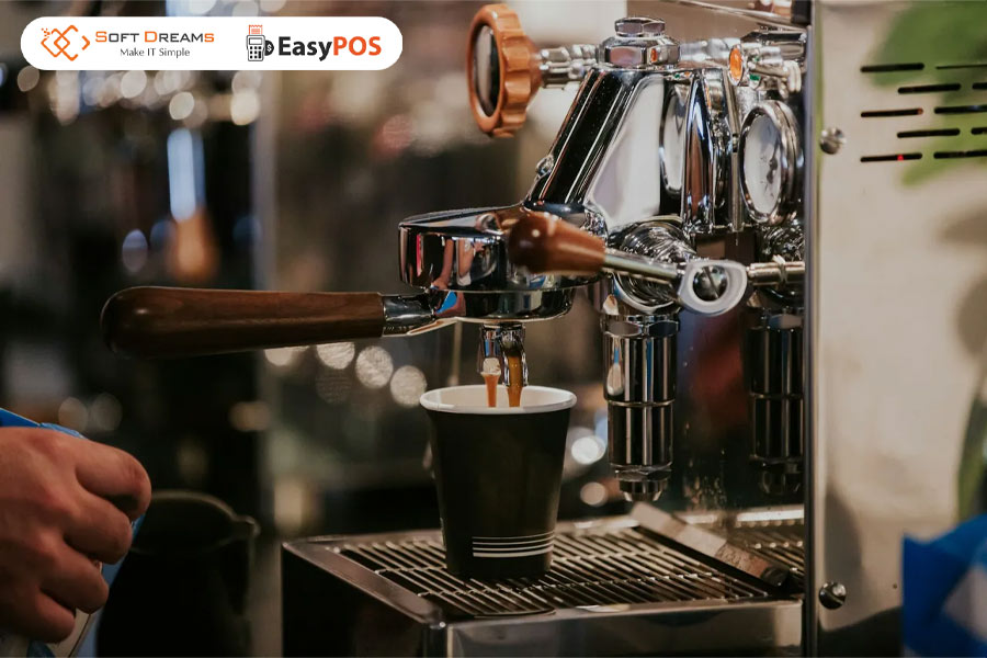 Đầu tư máy móc pha chế là khoản chi lớn khi mở quán cafe nhượng quyền