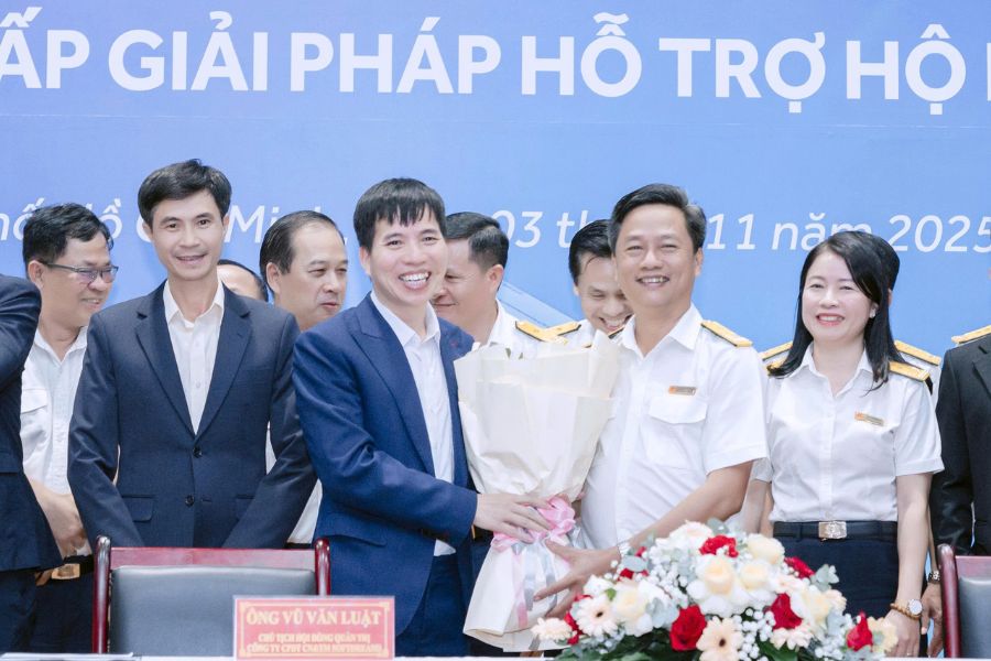 Softdreams tại buổi ký hợp tác với Thuế TPHCM (Ảnh: Softdreams).