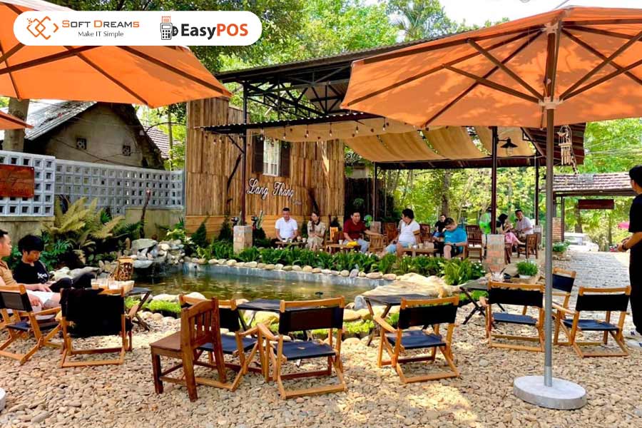 Cafe sân vườn truyền thống 