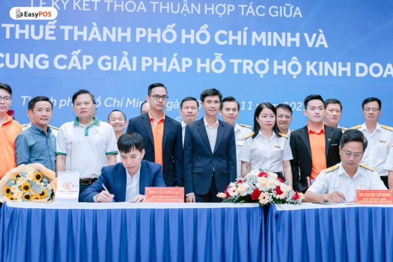 Thuế TP. Hồ Chí Minh và Softdreams ký kết hợp tác hỗ trợ hơn 200.000 hộ kinh doanh chuyển sang kê khai thuế